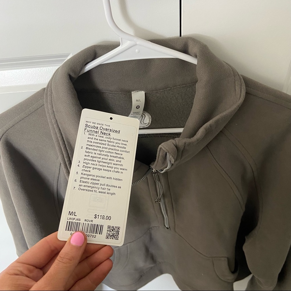 SOLD NWOT lululemon scuba oversized funnel half zip - Picture 9 of 9
